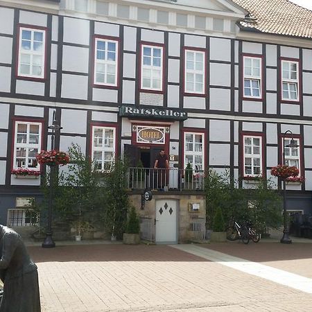 Hotel Ratskeller ลุโชว์ ภายนอก รูปภาพ