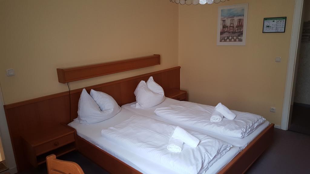 Hotel Ratskeller ลุโชว์ ห้อง รูปภาพ